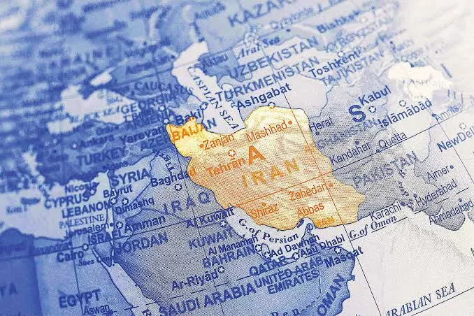 یییی