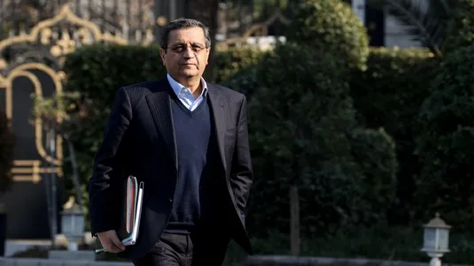 رئیس بانک مرکزی به قطر رفت