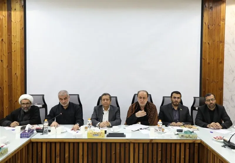 نشست مشترک اعضای هیأت‌رئیسه مجلس شورای اسلامی و رؤسای کمیسیون‌های تخصصی با رئیس و معاونان بانک مرکزی جمهوری اسلامی ایران  