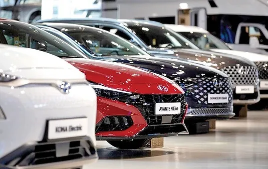 واردات خودرو&zwnj;های نو ادامه دارد