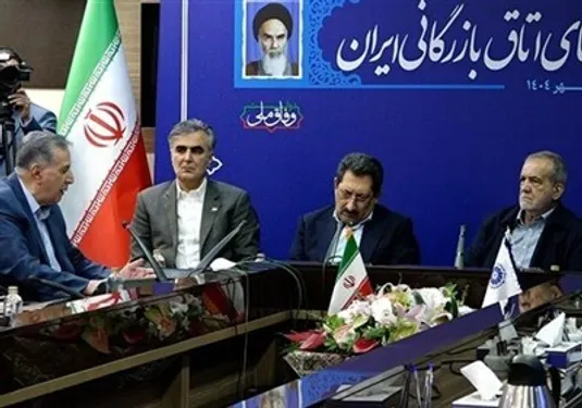 دیدار بخش خصوصی با رئیس&zwnj;جمهور؛ انتقاد از بروکراسی دولتی تا در خواست برای اصلاح پیمان سپاری ارزی