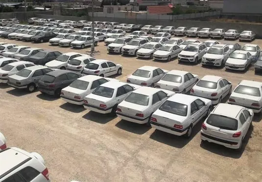 احتکار ۷۰۰ هزار خودرو در پارکینگ خانه&zwnj;ها