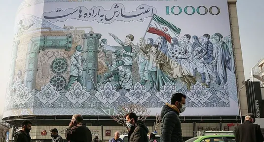 چالش تورم و ارز در اقتصاد ایران؛ راهکار ترکیبی نرخ بهره و مداخلات ارزی