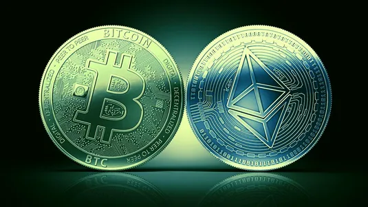 بیت&zwnj;کوین در دوراهی حساس ۸۳ هزار دلار