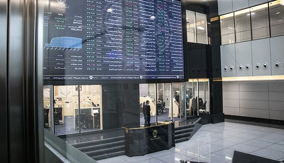 حرکت متعادل شاخص هم‌وزن میان نوسانات بازار
