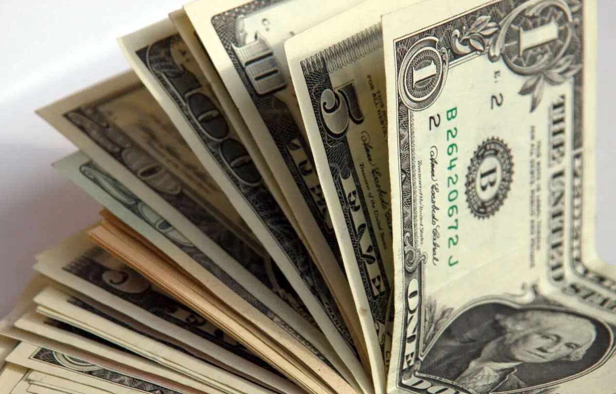 اولویت دولت مهار تورم کاذب و نوسان قیمت‌ها پس از ارز تک‌نرخی باشد