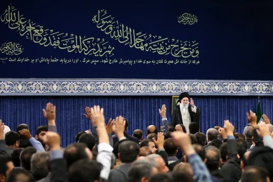 رهبر انقلاب: خدمات شهید رئیسی مایه آبرو، عزت و اعتبار ملی بود/ آمریکایی&zwnj;ها یاوه&zwnj;گویی نکنند