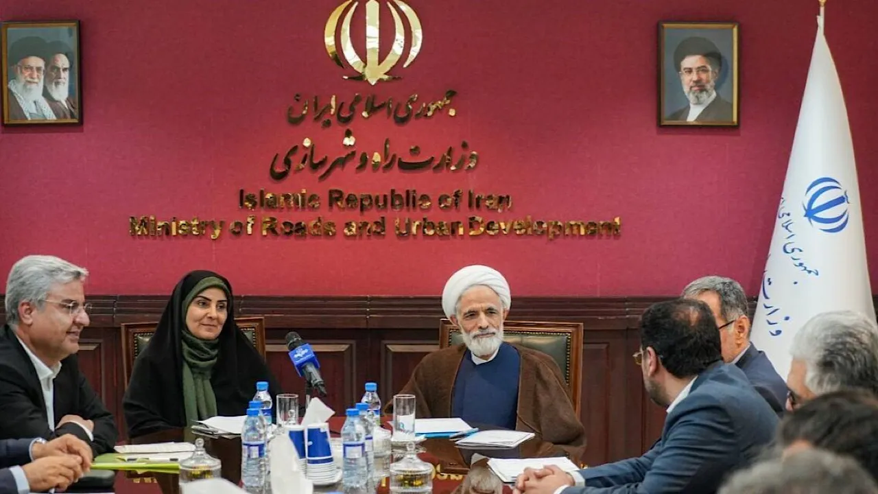 وزیر راه و شهرسازی