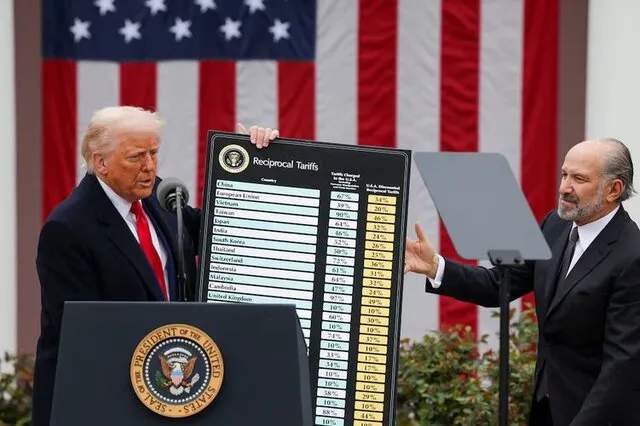س
