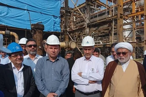 وزیر اقتصاد: تسریع در روند بازسازی صنایع آسیب‌دیده عسلویه اولویت دولت است