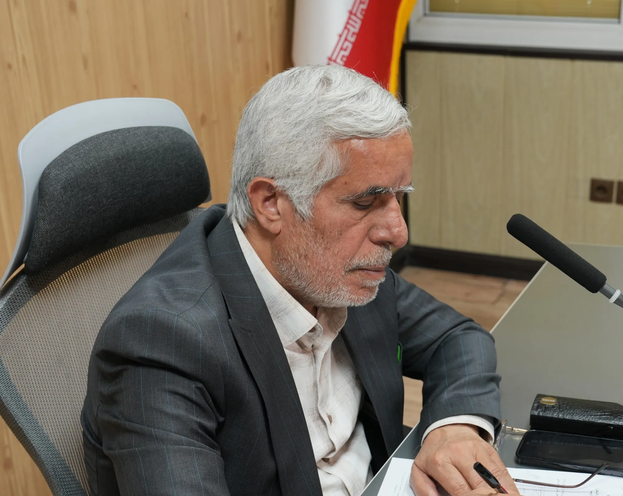 از سازمان زمین شناسی و اکتشافات معدن 
