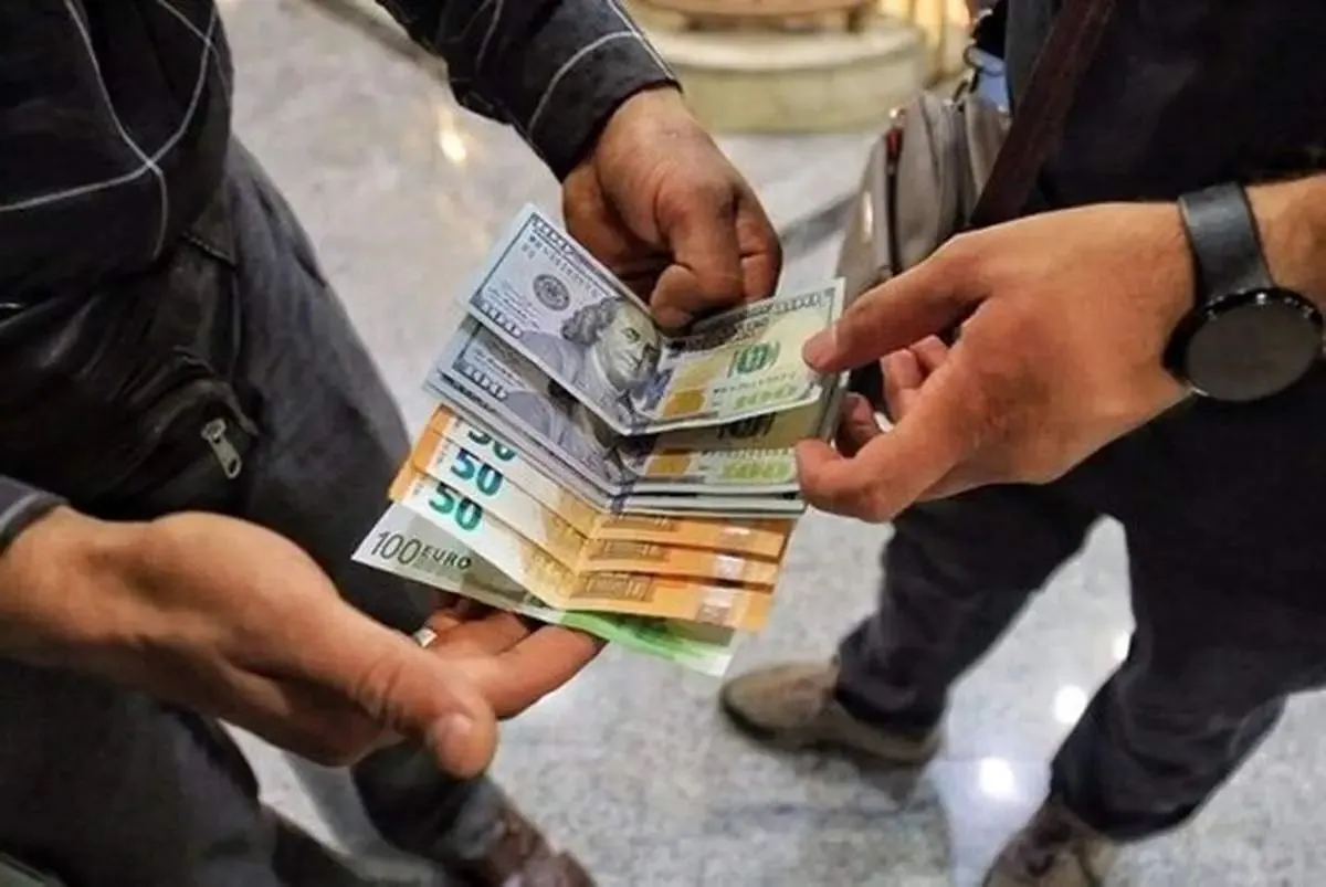 پیش‌فروش ارز؛ ابزاری برای اقناع صادرکننده یا در جهت تثبیت نرخ‌ها؟