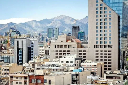 بازار مسکن را بانک&zwnj;ها و کمبود زمین به بن&zwnj;بست کشانده&zwnj; است