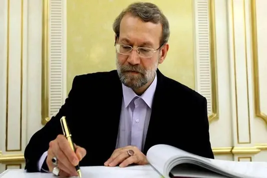 واکنش تند لاریجانی به ترامپ: مراقب سربازانتان باشید/دخالت مساوی بهم ریختگی کل منطقه