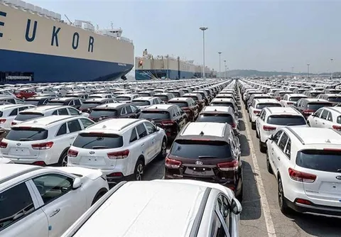 واردات ۶۰ هزار خودرو به مناطق آزاد طی یک‌سال و نیم اخیر