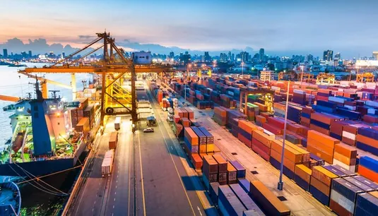 جهش در ترخیص کالاهای اساسی از بنادر؛ جریان صادرات با جدیت در حال پیگیر