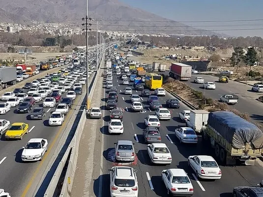 تردد روان مسافر و حمل بار در مرزهای زمینی؛ مرز مسدود نداریم