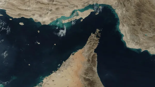 تنگه هرمز