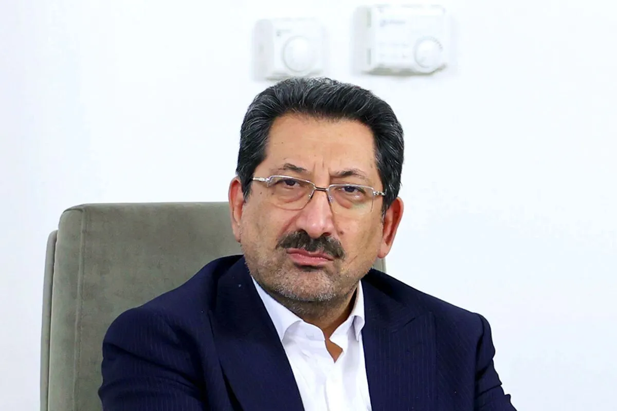 وزیر صمت: سهام خودروسازان واگذار می‌شود