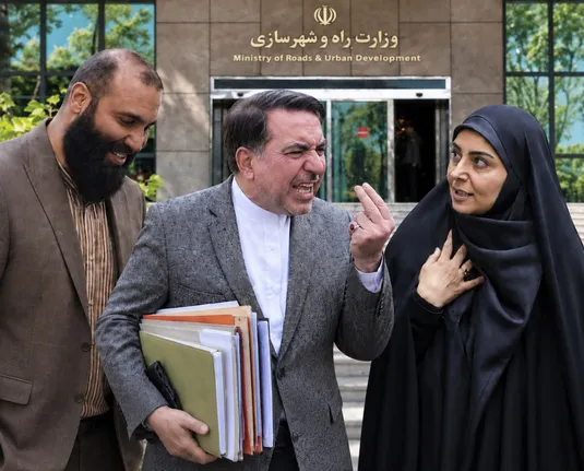 سایه سیاست وزیرِ مزخرف&zwnj;خوانِ مسکن مهر بر برج دادمان؛ صادق چطور پا جای پای آخوندی گذاشت