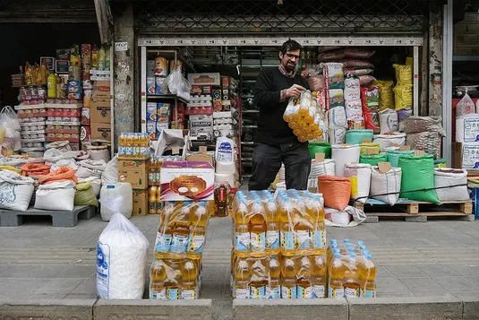 کمبود کالاهای اساسی نداریم؛ باید با گران&zwnj;سازی تعمدی برخورد شود
