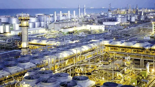 احتمال کاهش قیمت نفت عربستان برای مشتریان آسیایی