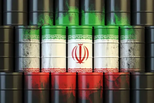 تولید ۳ میلیون و ۳۸۰ هزار بشکه&zwnj;ای نفت ایران در دهمین ماه ۲۰۲۵