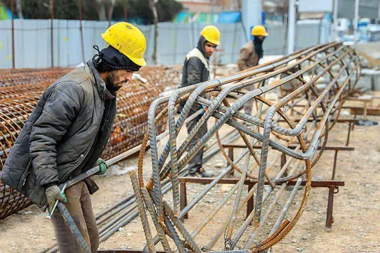 افزایش حقوق بدون حمایت دولت، تولید را تحت فشار می&zwnj;گذارد