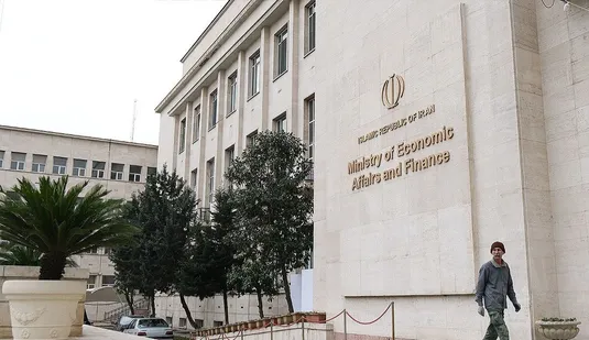 تحلیل و بررسی سرفصل&zwnj;های متمایز برنامه&zwnj;های وزیر پیشنهادی اقتصاد