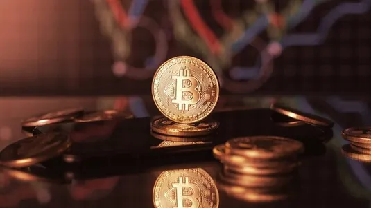 بیت&zwnj;کوین نتوانست بالای ۷۰ هزار دلار بماند