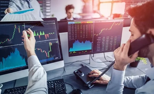 سهم ۵۷.۳ درصد برخطی&zwnj;ها، از معاملات بورس