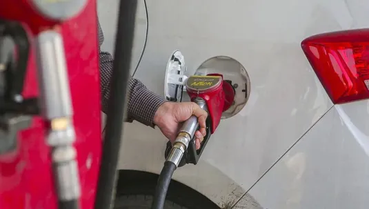 بنزین سوپر وارداتی با قیمت آزاد عرضه می&zwnj;شود