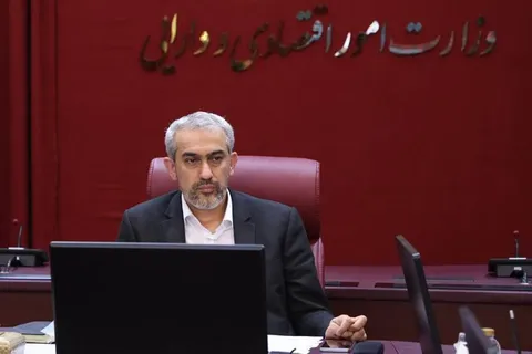 دولت به «کارخانه تولید مقررات» تبدیل شده است / دستور ویژه وزیر اقتصاد برای استفاده از هوش مصنوعی در تنقیح قوانین