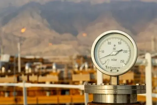 از تکذیب بنزین سه نرخی تا آغاز پروژه&zwnj;های خورشیدی در انتظار تأمین مالی