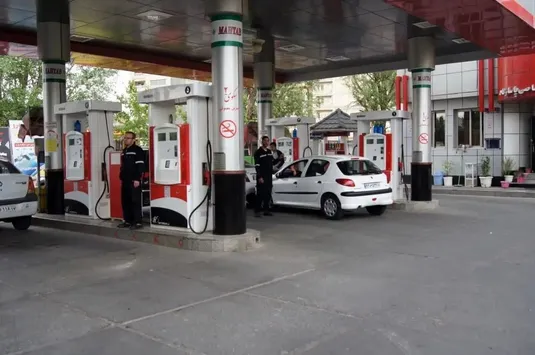 آغاز عرضۀ بنزین سوپر از امروز در تهران
