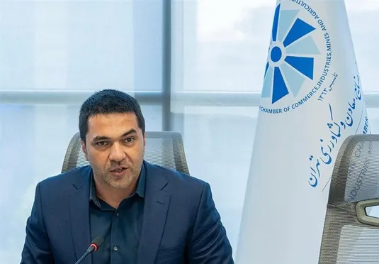 تنگه هرمز با اولویت عبور کشتی های ایرانی باز شد