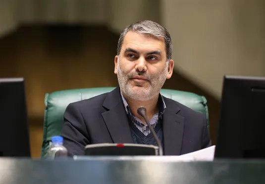 زنگنه: تنها ۹ درصد واگذاری&zwnj;ها واقعی بود؛ اصل ۴۴ اصلاح می&zwnj;شود