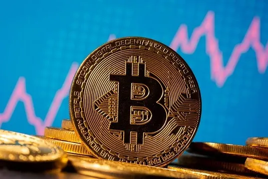 قیمت بیت کوین و ارز&zwnj;های دیجیتال امروز جمعه ۹ مرداد ۱۴۰۵ + جدول