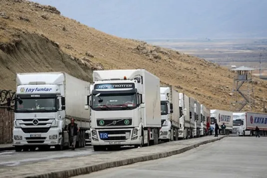 استفاده از ظرفیت&zwnj;های تولید داخل با رونمایی از کامیون&zwnj;های جدید