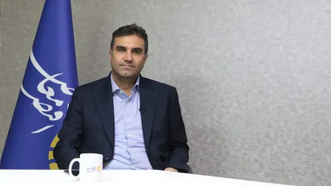 کاهش پلکانی تعرفه واردات خودرو چرا رد شد؟ دولت و مجمع تشخیص پاسخگو باشند
