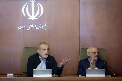 رئیس‌جمهور: به هیچ‌وجه نباید تولید متوقف شود