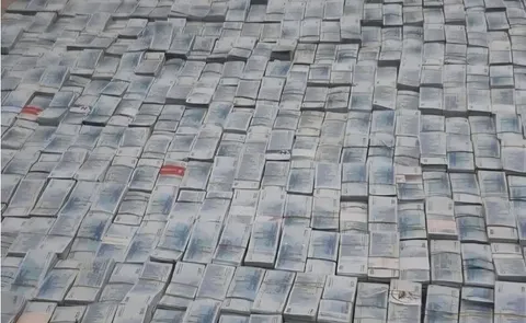 کشف محموله ۳۲ میلیارد تومانی اسکناس قاچاق  در مرز دوغارون