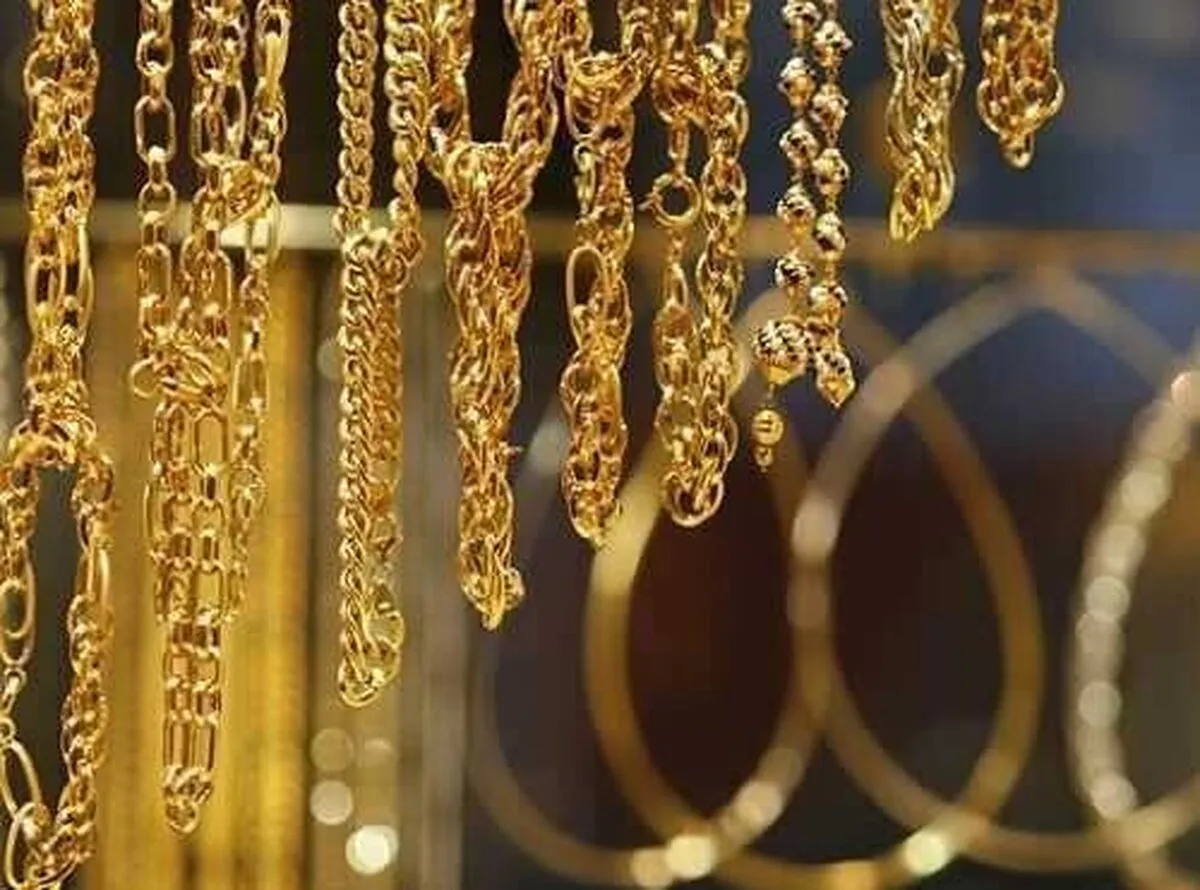 طلای ۱۸ عیار نرخ ارز دلار سکه طلا سه شنبه ۴ آذر ۱۴۰۴ + جدول