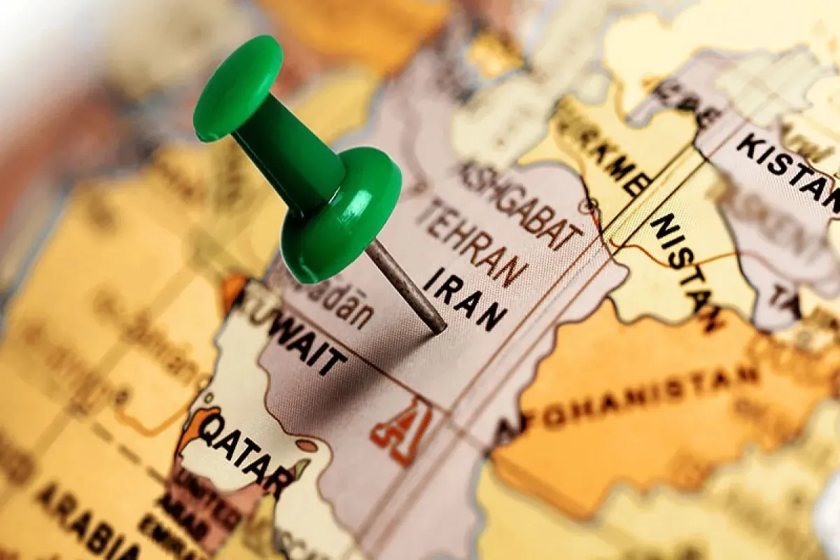 همکاری با کشورهای خارج از نظام تک‌قطبی جهانی نیازمند تغییر ساختار اقتصاد