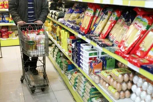 عرضه نکردن کالاهای اساسی اخلال در نظام اقتصادی است