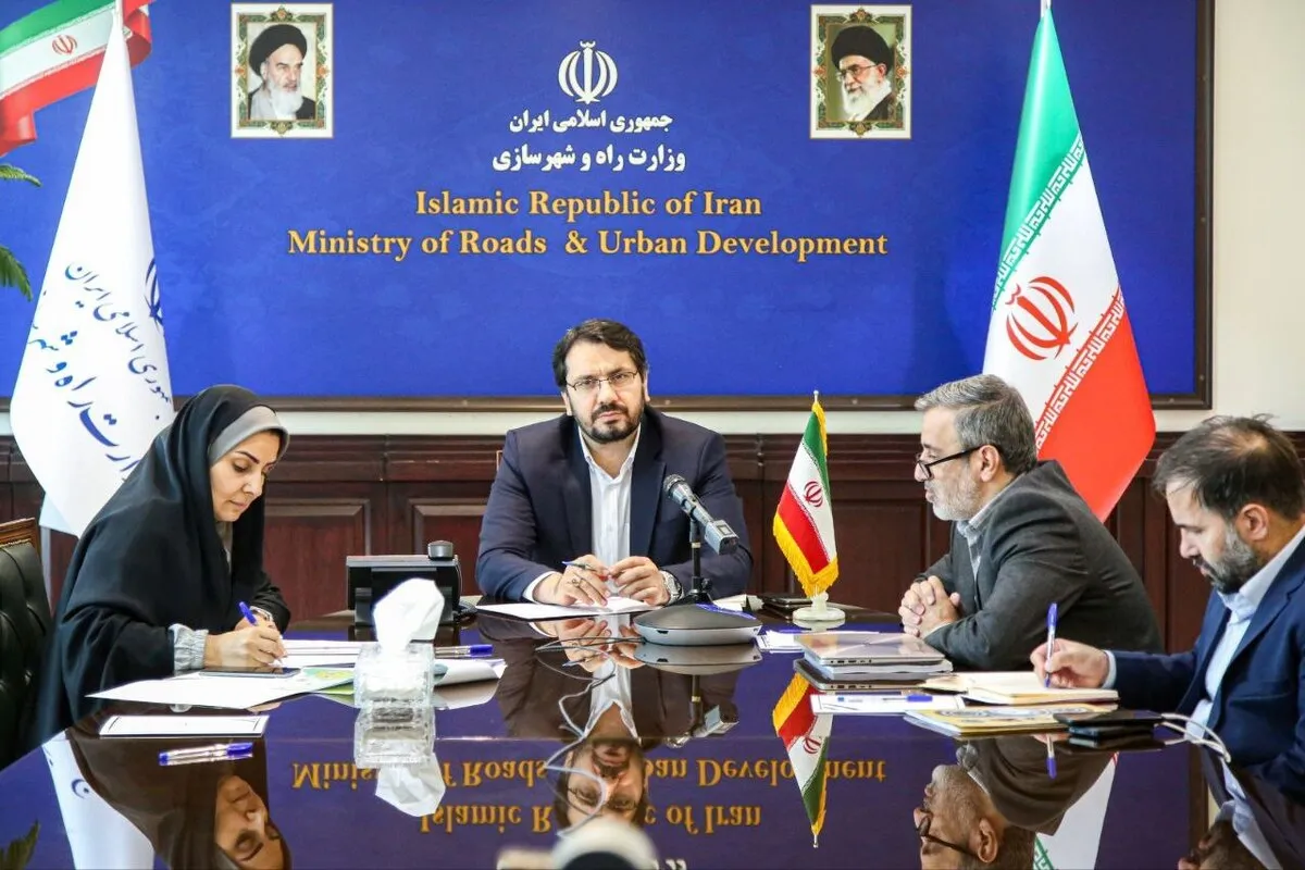 سامانه نهضت ملی مسکن در دولت قبل باز بود که امروز ۱۰۰ هزار واحدش را افتتاح کردید