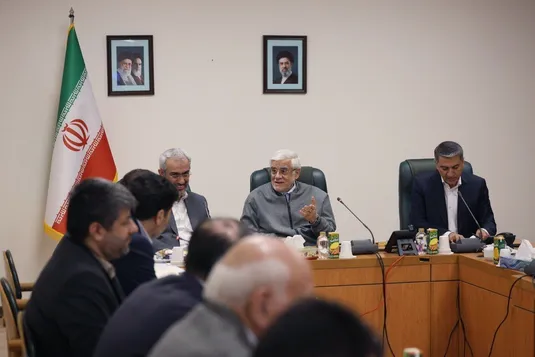 دستور عارف برای برخورد قاطع با گران&zwnj;فروشی و احتکار
