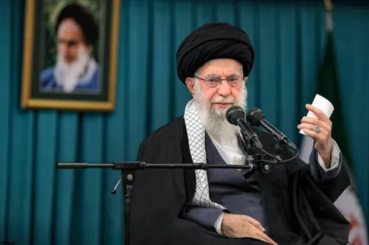 رهبر انقلاب: آمریکایی&zwnj;ها بدانند ملت ایران تسلیم&zwnj;شدنی نیست