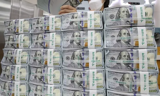بدهی ارزی ۱۱ بانک کشور ۱۶ میلیارد دلار شد + جدول